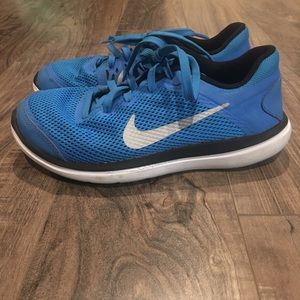 Youth Boys Nike Blue Sneakers Size 2.5